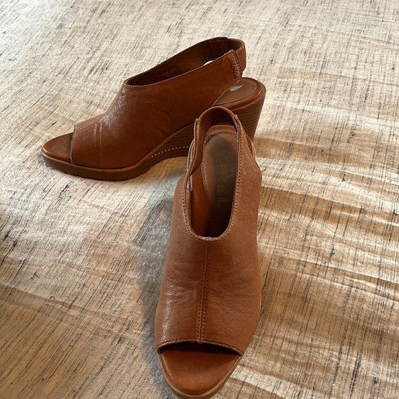 Sorel wedges - Picture 2 of 2